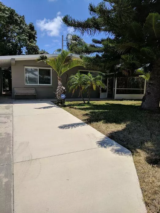 Boynton Beach, FL 33426,306 NW 8th CT