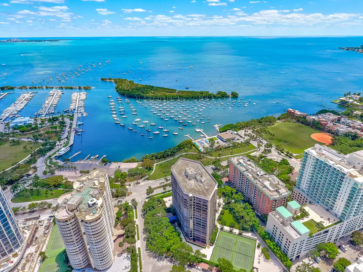 Miami, FL 33133,2901 S Bayshore DR 14g