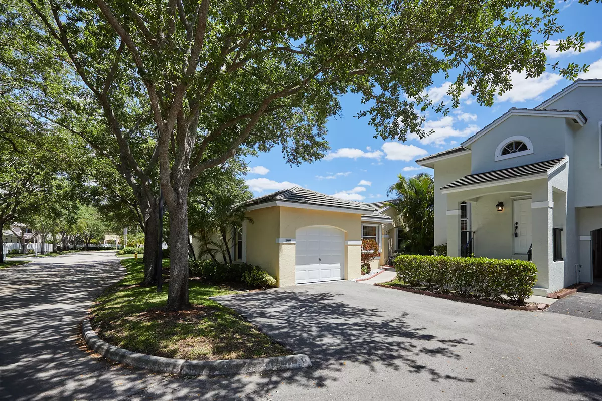 Plantation, FL 33324,9900 NW 9th CT