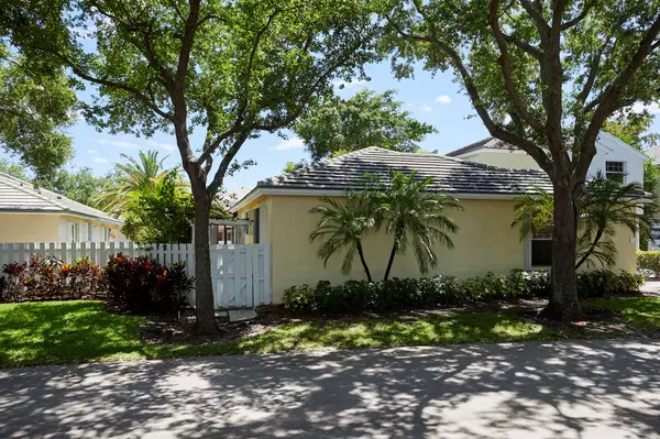 Plantation, FL 33324,9900 NW 9th CT