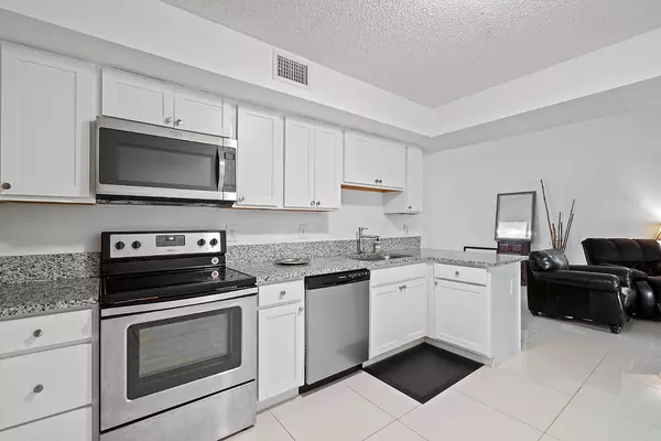 Boca Raton, FL 33431,3170 Leewood TER L213