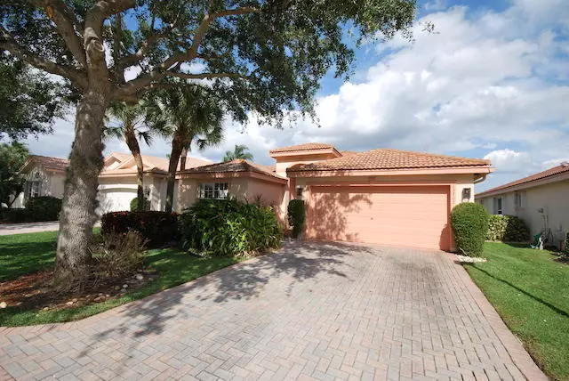 13702 Plaza Mayor DR, Delray Beach, FL 33446