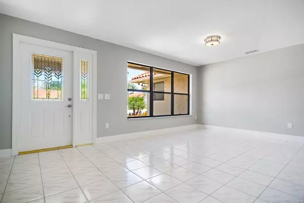 West Palm Beach, FL 33405,1036 Soelca DR