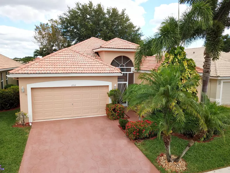 7757 Edinburough LN, Delray Beach, FL 33446