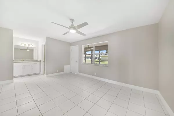 Delray Beach, FL 33445,252 W High Point CT B