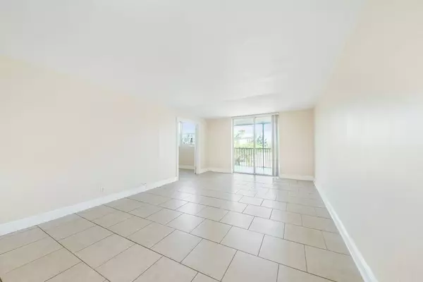 Boca Raton, FL 33487,5700 NW 2nd AVE 410