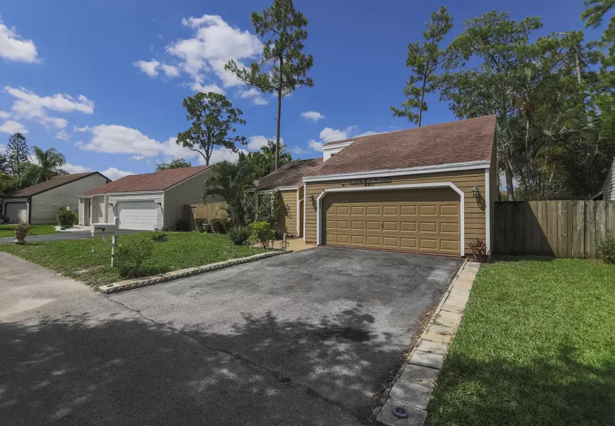 445 Park Forest WAY, Wellington, FL 33414