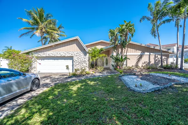 Plantation, FL 33324,730 Bluebird LN