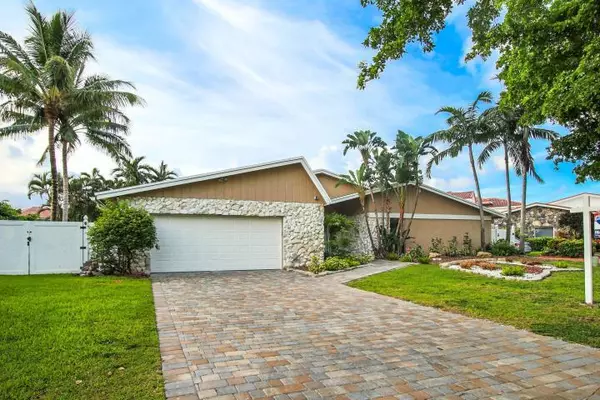 Plantation, FL 33324,730 Bluebird LN