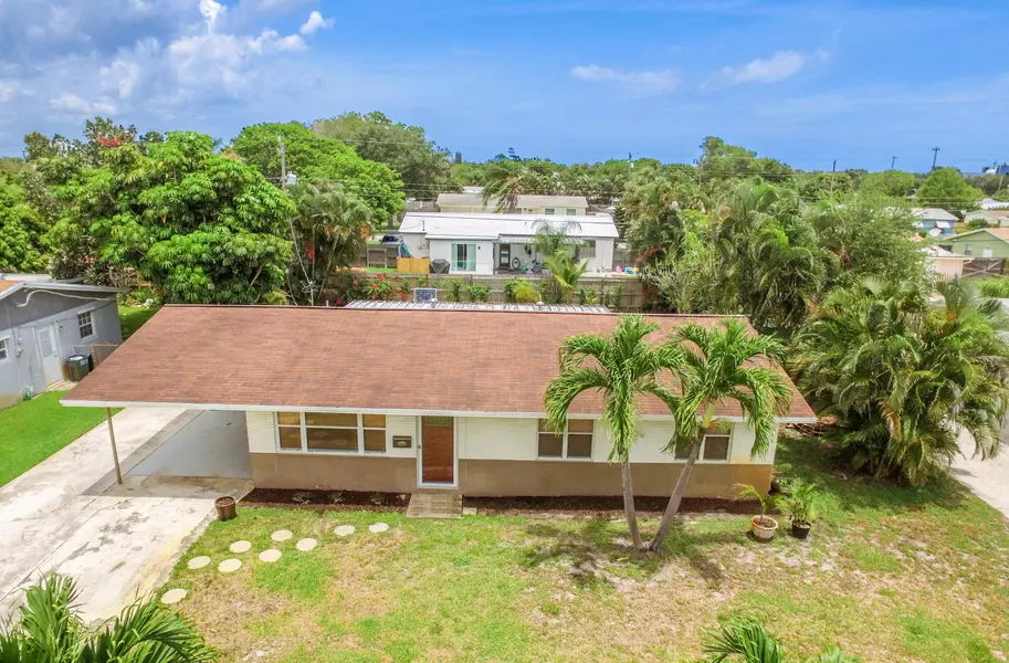 924 Laurel RD, North Palm Beach, FL 33408