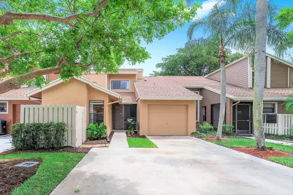 22466 Thousand Pines LN, Boca Raton, FL 33428