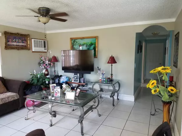 Lake Worth, FL 33461,4087 Fern ST