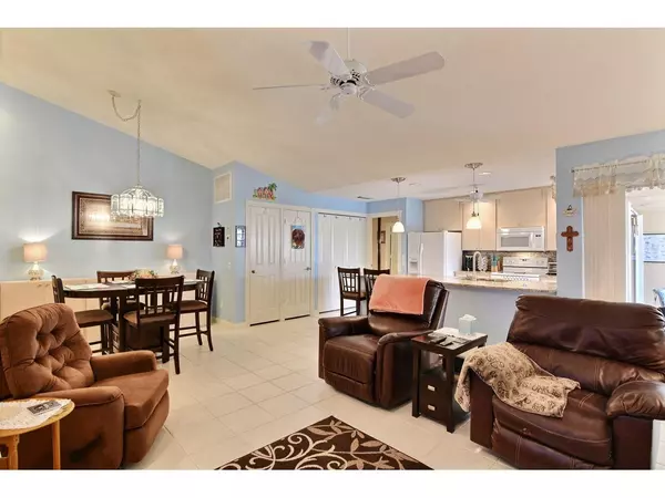 Port Saint Lucie, FL 34986,1211 NW Sun Terrace CIR B