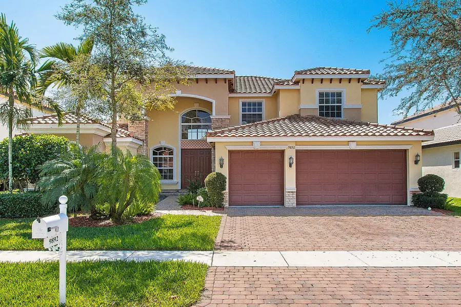 9892 Via Bernini, Lake Worth, FL 33467