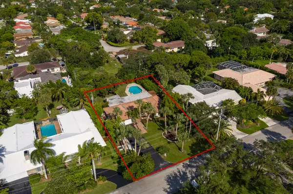 Boca Raton, FL 33486,670 NW 9th CT