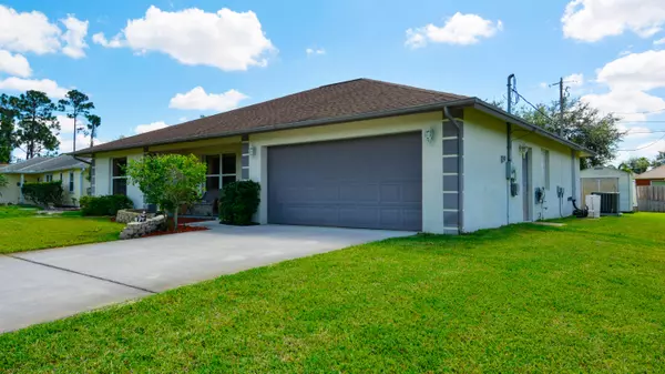 3225 SW Hickenlooper ST, Port Saint Lucie, FL 34953