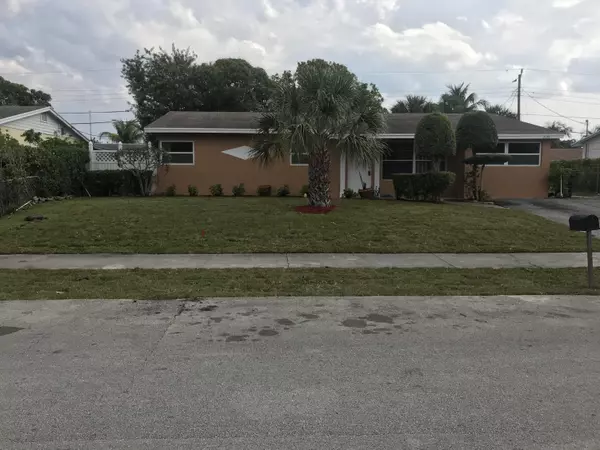 2120 SW 12th CT, Delray Beach, FL 33445