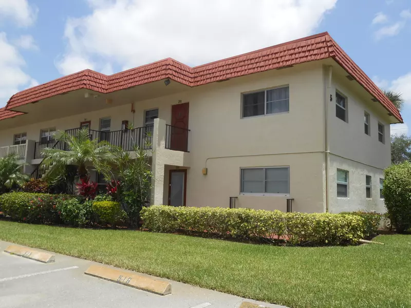 5 Abbey LN 108, Delray Beach, FL 33446