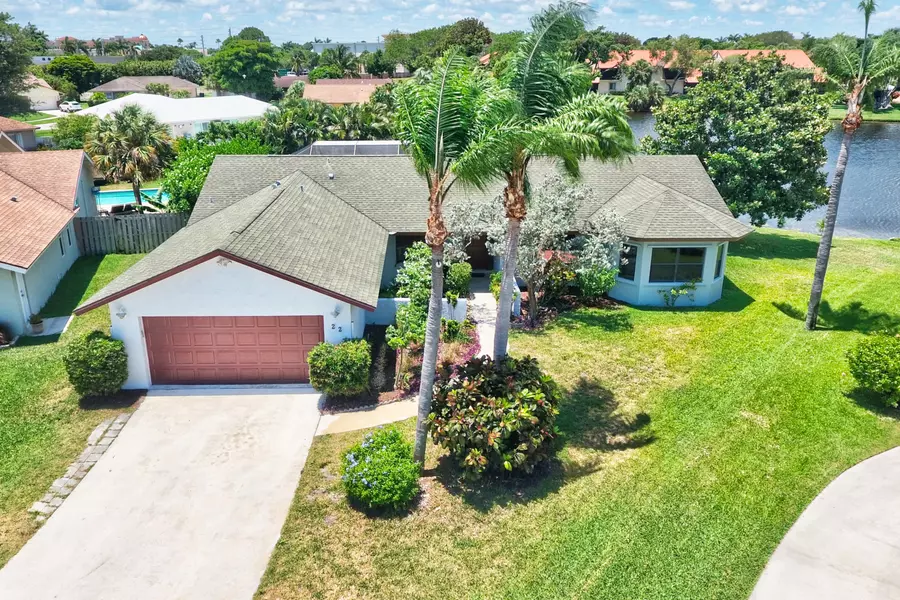 22 Las Flores, Boynton Beach, FL 33426