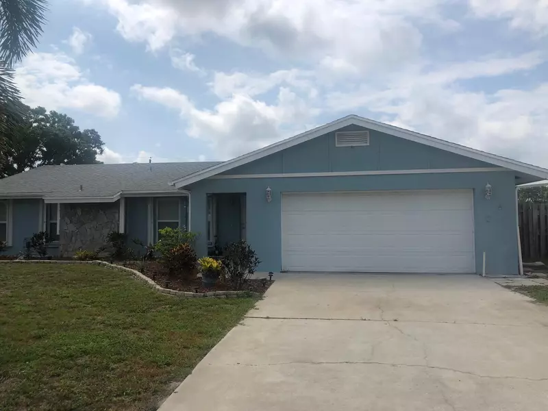 372 SE Tranquilla AVE, Port Saint Lucie, FL 34983