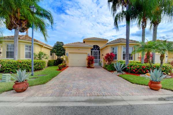 7108 Cataluna CIR, Delray Beach, FL 33446