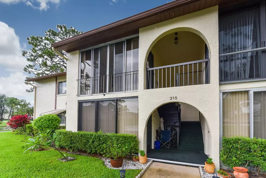 315 Knotty Pine CIR C2, Lake Worth, FL 33463