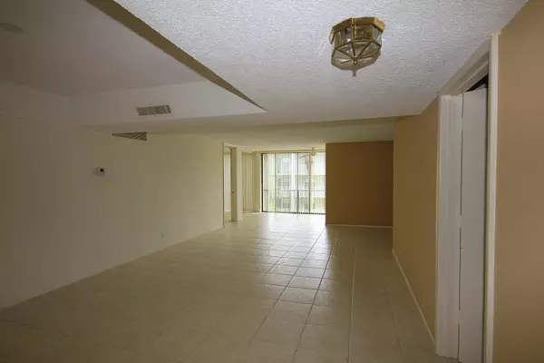 Boca Raton, FL 33432,501 SW 11th PL 309