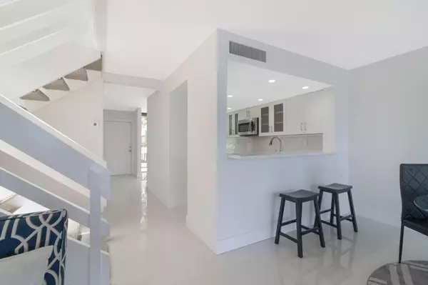 Pompano Beach, FL 33060,1100 SE 5th CT 75