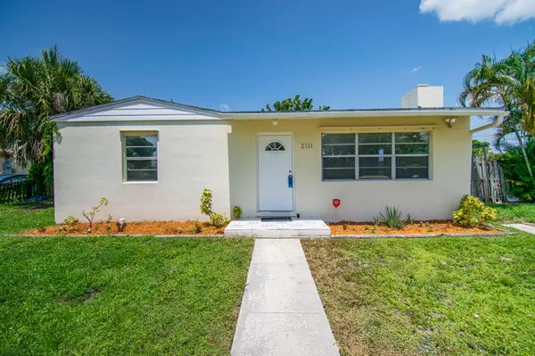 2321 Robin RD, West Palm Beach, FL 33409