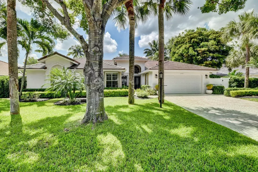 2900 E Hampton CIR, Delray Beach, FL 33445