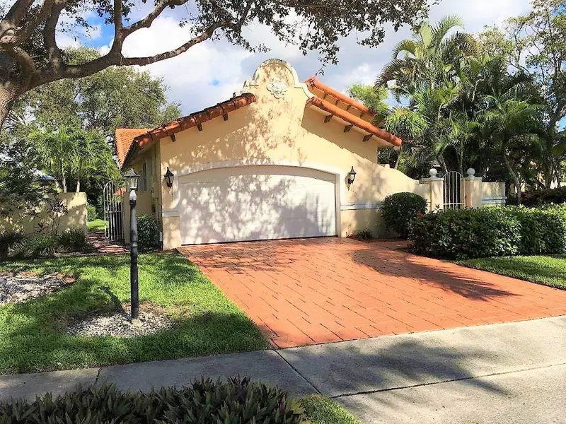 5141 Casa Real DR, Delray Beach, FL 33484