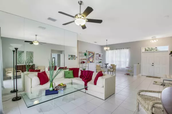 Lake Worth, FL 33463,6216 Floridian CIR