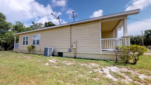 Fort Pierce, FL 34950,521 N 12th ST