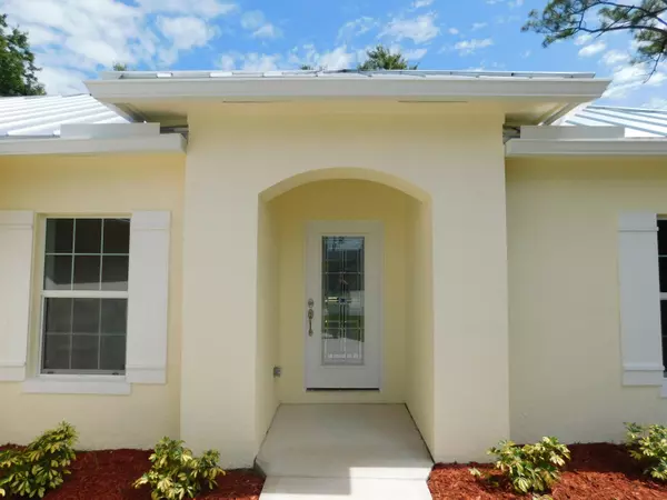 Fort Pierce, FL 34951,8206 Penny LN