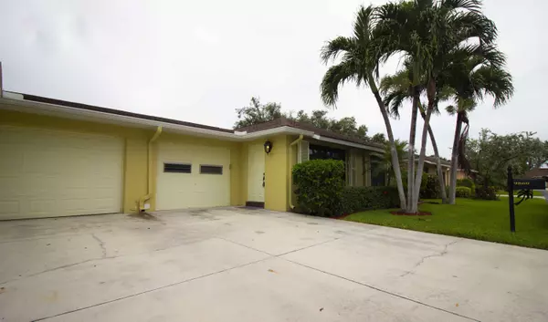 Boynton Beach, FL 33436,9860 Pecan Tree DR B