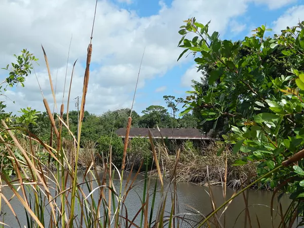 Fort Pierce, FL 34946,2418 S 41st ST