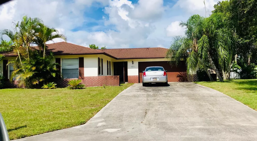 8642 SE Sandcastle CIR, Hobe Sound, FL 33455