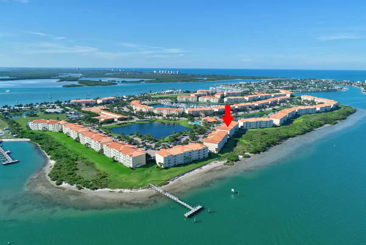 Fort Pierce, FL 34949,28 Harbour Isle DR 304