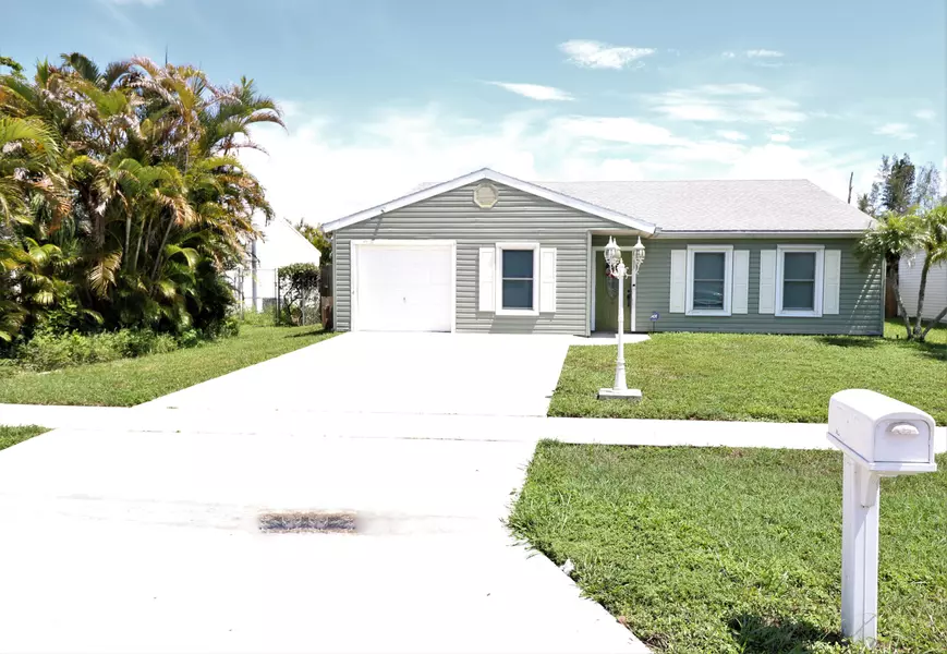 7811 Canal DR, Lake Worth, FL 33467