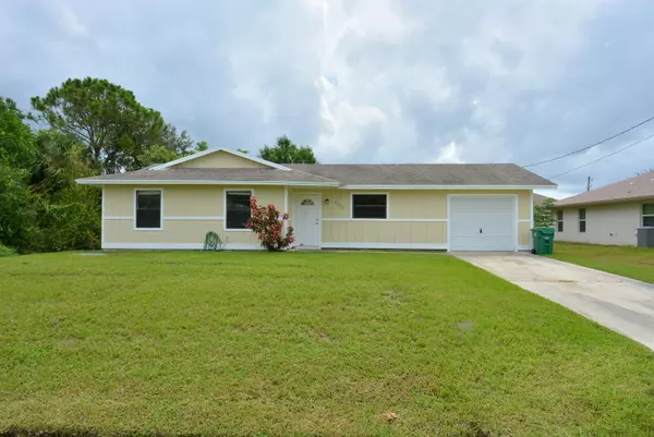 2049 SW Sunglow ST, Port Saint Lucie, FL 34953