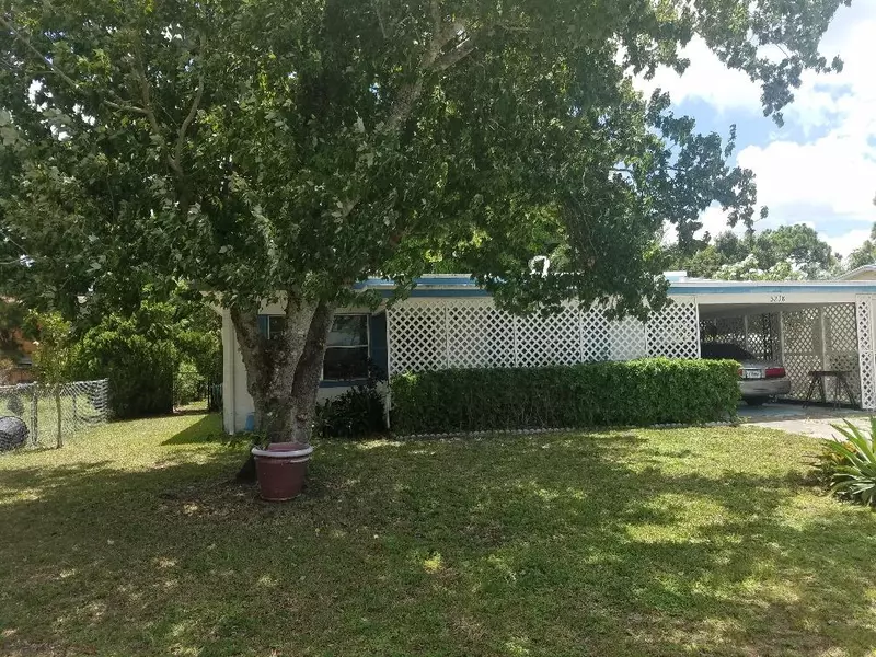 3218 W Lake DR, Fort Pierce, FL 34950