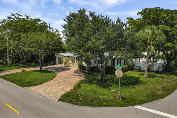 Deerfield Beach, FL 33441,832 SE 12th AVE