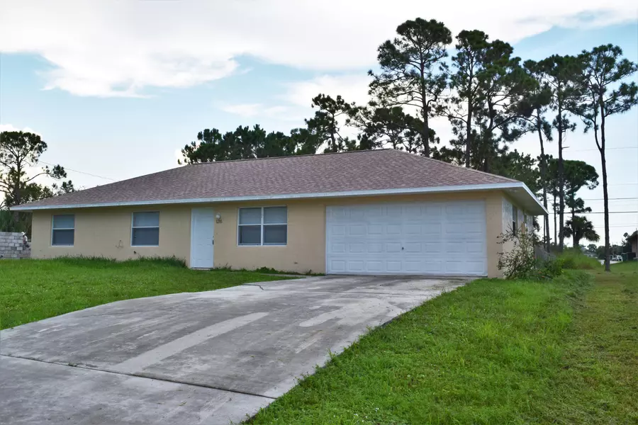 1281 SW Goodman AVE, Port Saint Lucie, FL 34953