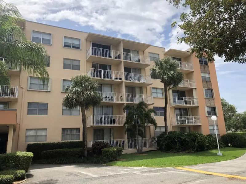 500 W Executive Center DR 3h, West Palm Beach, FL 33401