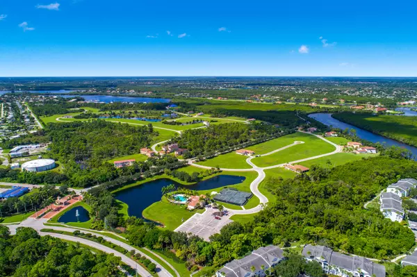 158 SE Strada Tione, Port Saint Lucie, FL 34952