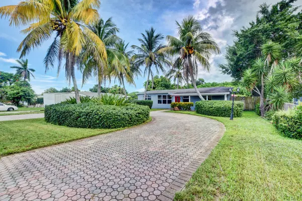 2526 Holly RD, West Palm Beach, FL 33406