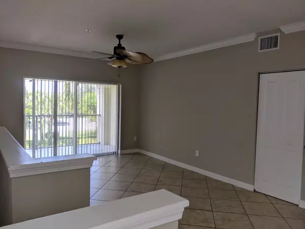 Coral Springs, FL 33067,5880 W Sample RD 308