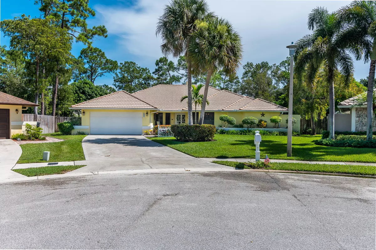 Wellington, FL 33414,581 Kingsbury CT