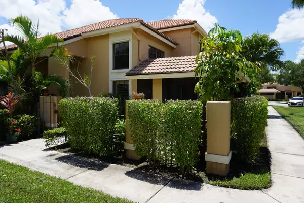 Palm Beach Gardens, FL 33418,362 Prestwick CIR 2