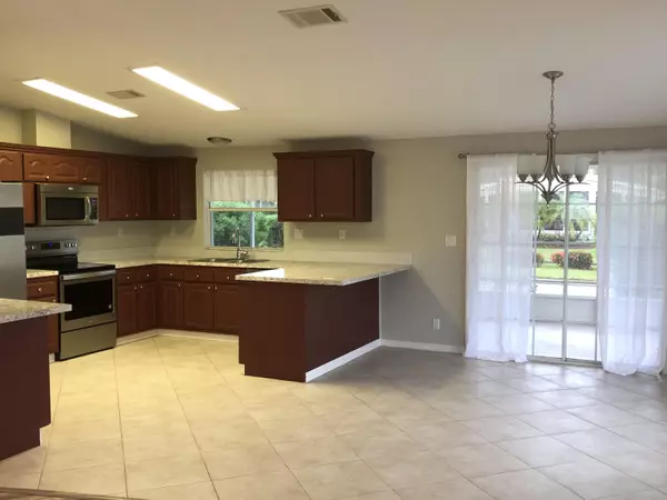 Port Saint Lucie, FL 34952,7809 Horned Lark CIR